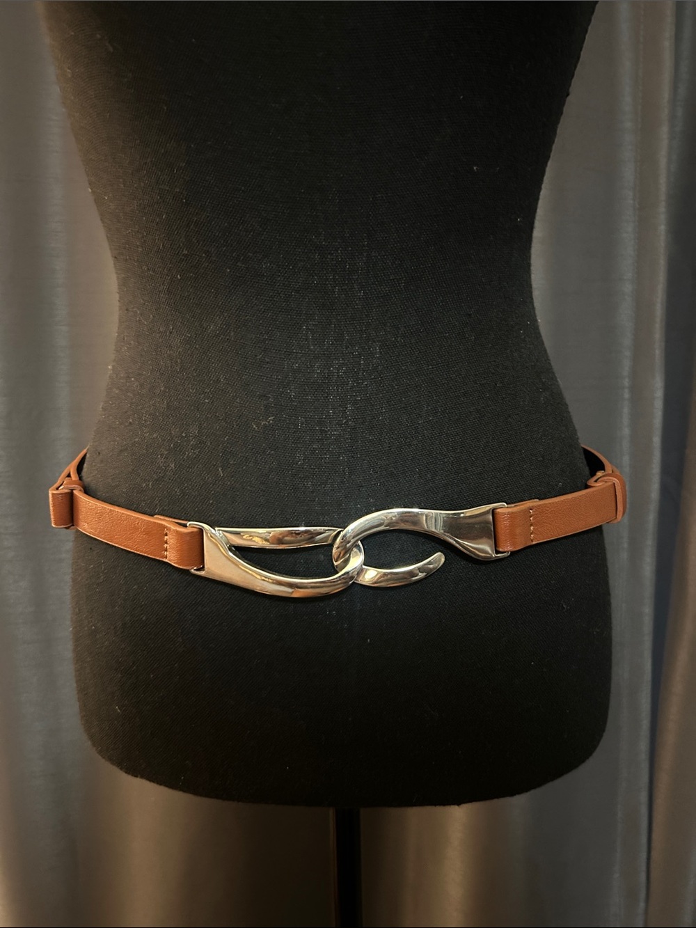 Source Unknown Brown Leather-Link Waist Belt with Silver Interlock